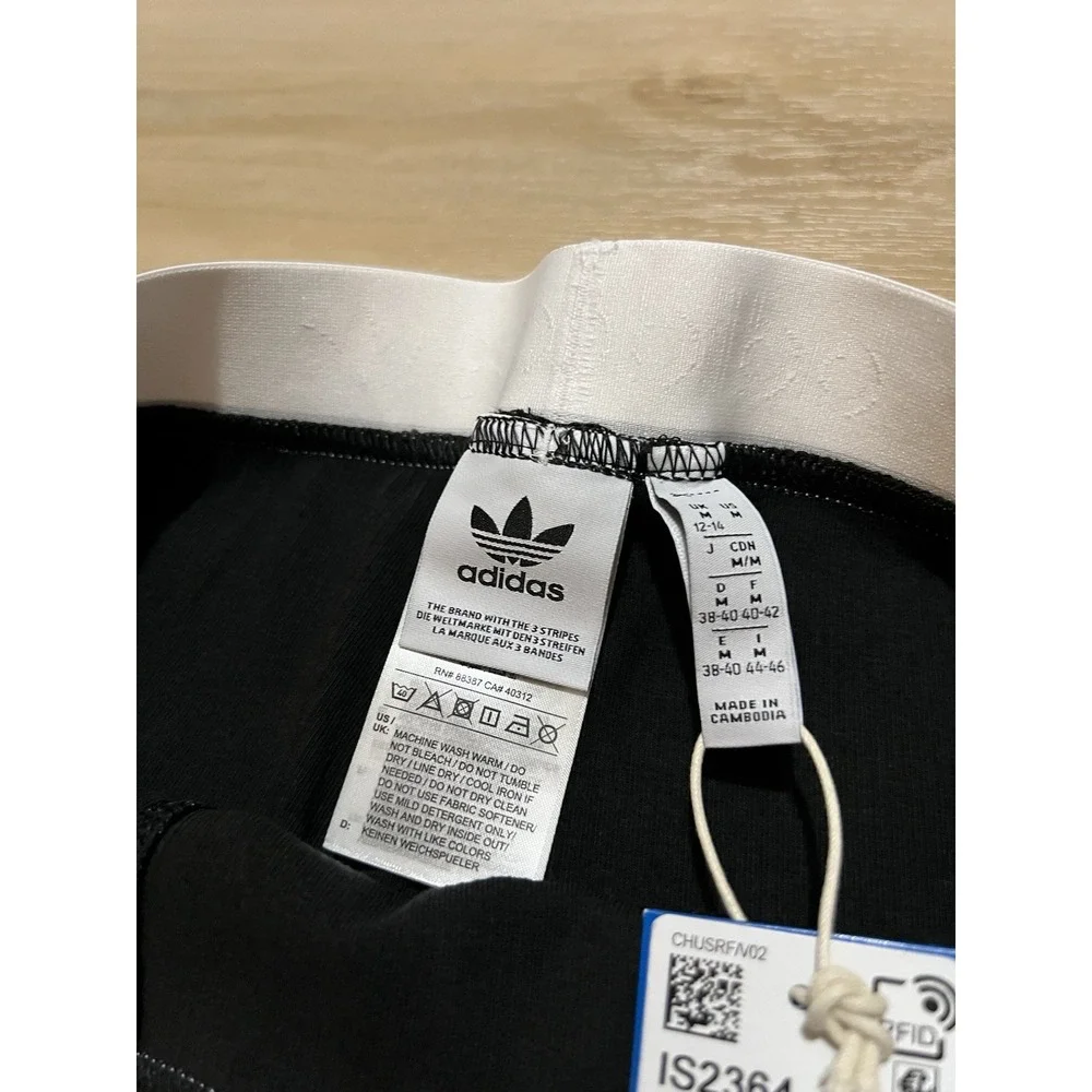 NWT Adidas Ribbed Shorts Tights Womens Black Medium NEW CS‎ Rib Short IS2364
